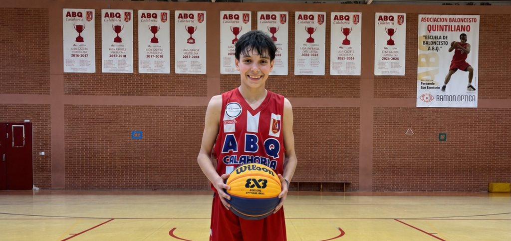 Izan Jiménez con la selección de La Rioja U13 de 3x3